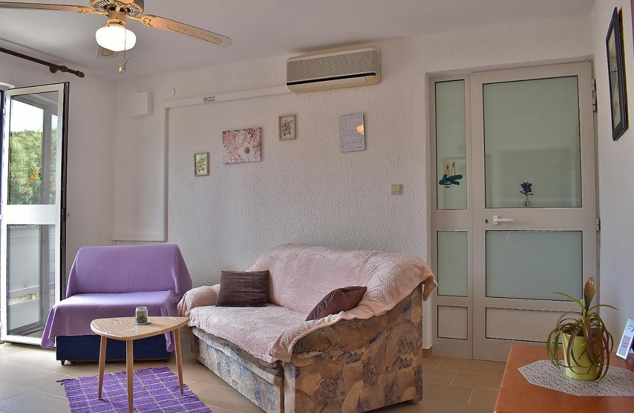 Apartman Miljenko - Matovica Kampor Bagian luar foto