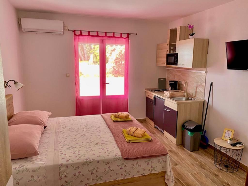 Apartman Miljenko - Matovica Kampor Bagian luar foto